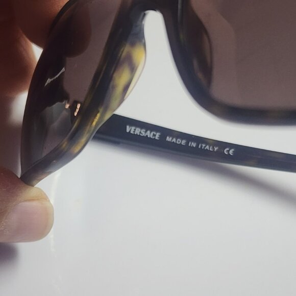 VERSACE BLACK TORTOISE ACCENTS RECTANGULAR SUN GLASSES ITALY MOD 4053 59 17 130 - Picture 4 of 5